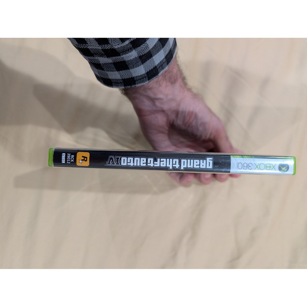 Rockstar Grand Theft Auto IV Xbox 360 Game NTSC M Rating Green Case GTA 4 - Picture 4 of 5